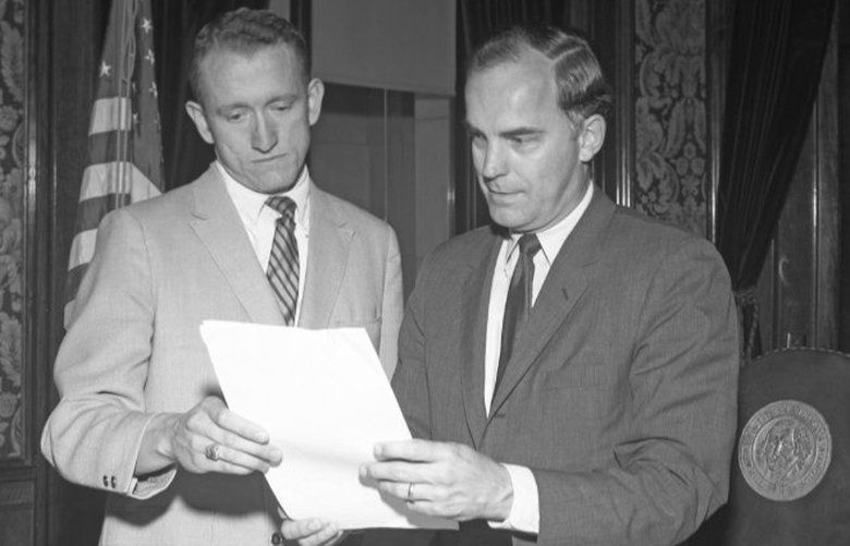 Ralph Munro, left, met Gov. Dan Evans in March 1968. Three months later, Evans appointed Munro, then 24, to lead a committee to study volunteerism. ?Ralph was the one who taught me to care,? Evans said when Munro retired after 20 years as secretary of state.
