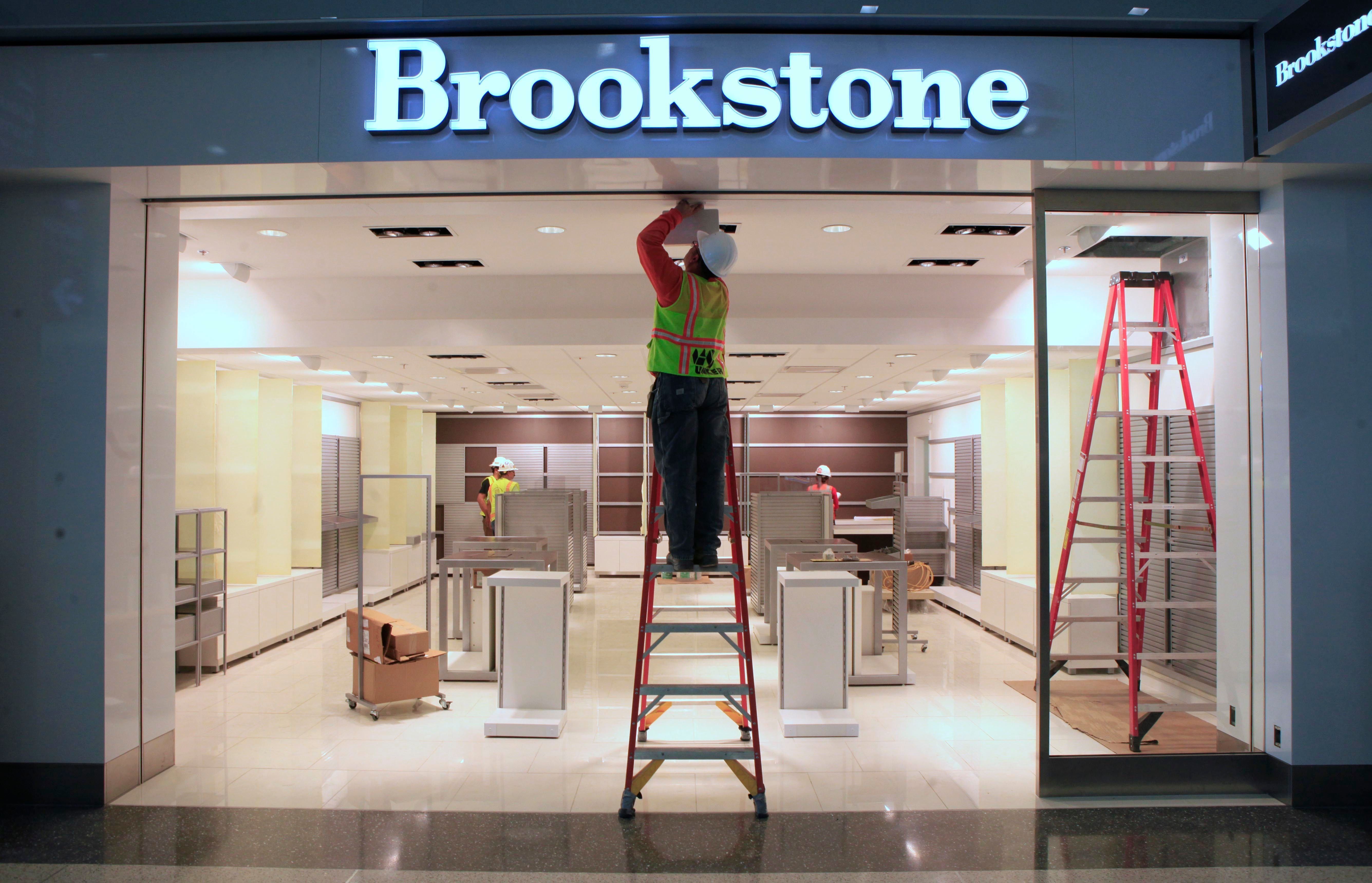 Quirky specialty gift retailer Brookstone to close mall stores