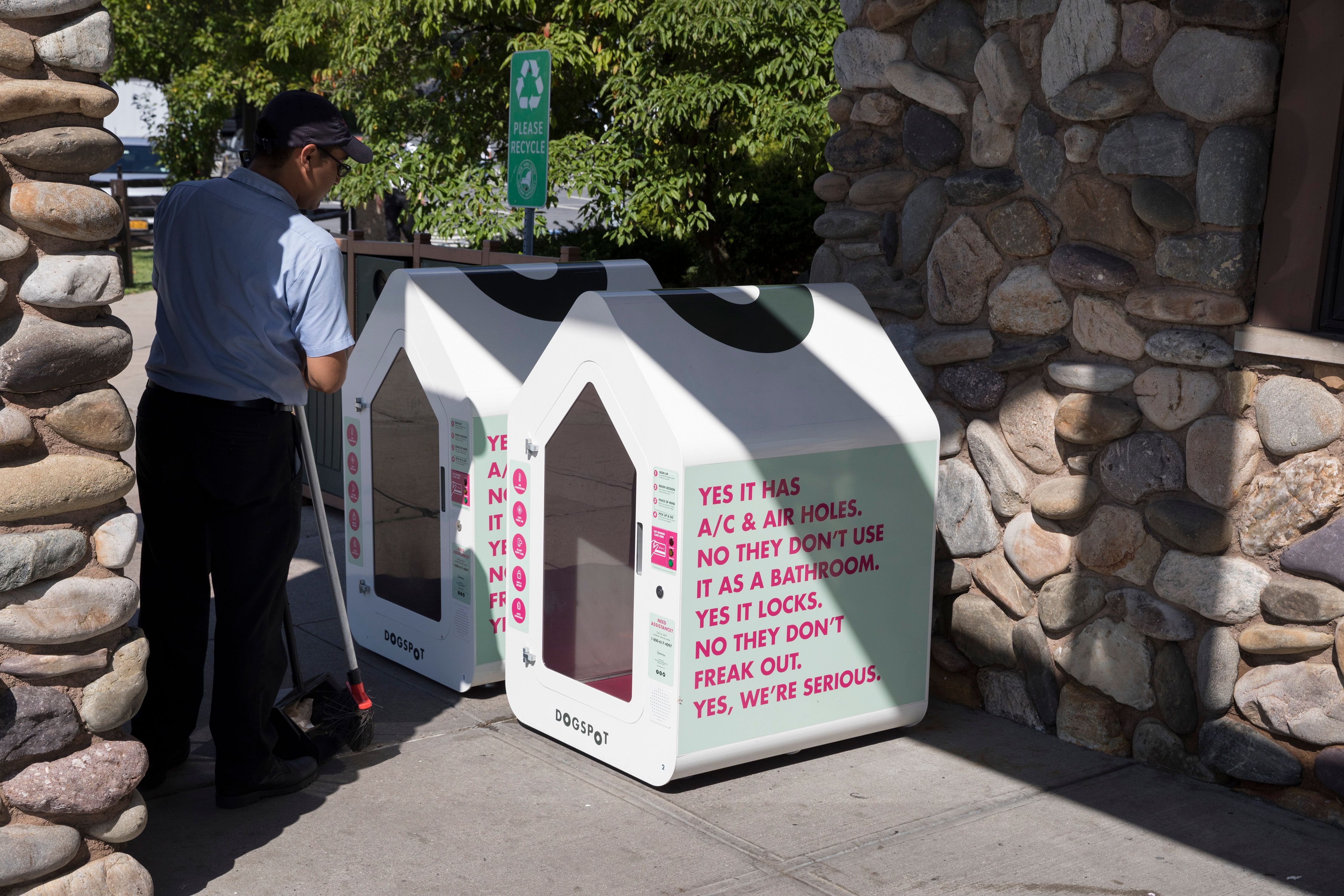 Climate controlled dog sales house