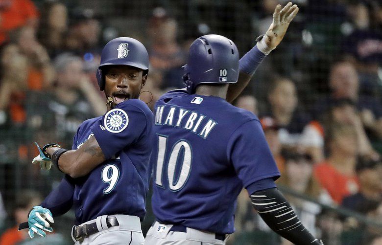 Suárez homers, Seattle Mariners hold off Astros to complete sweep