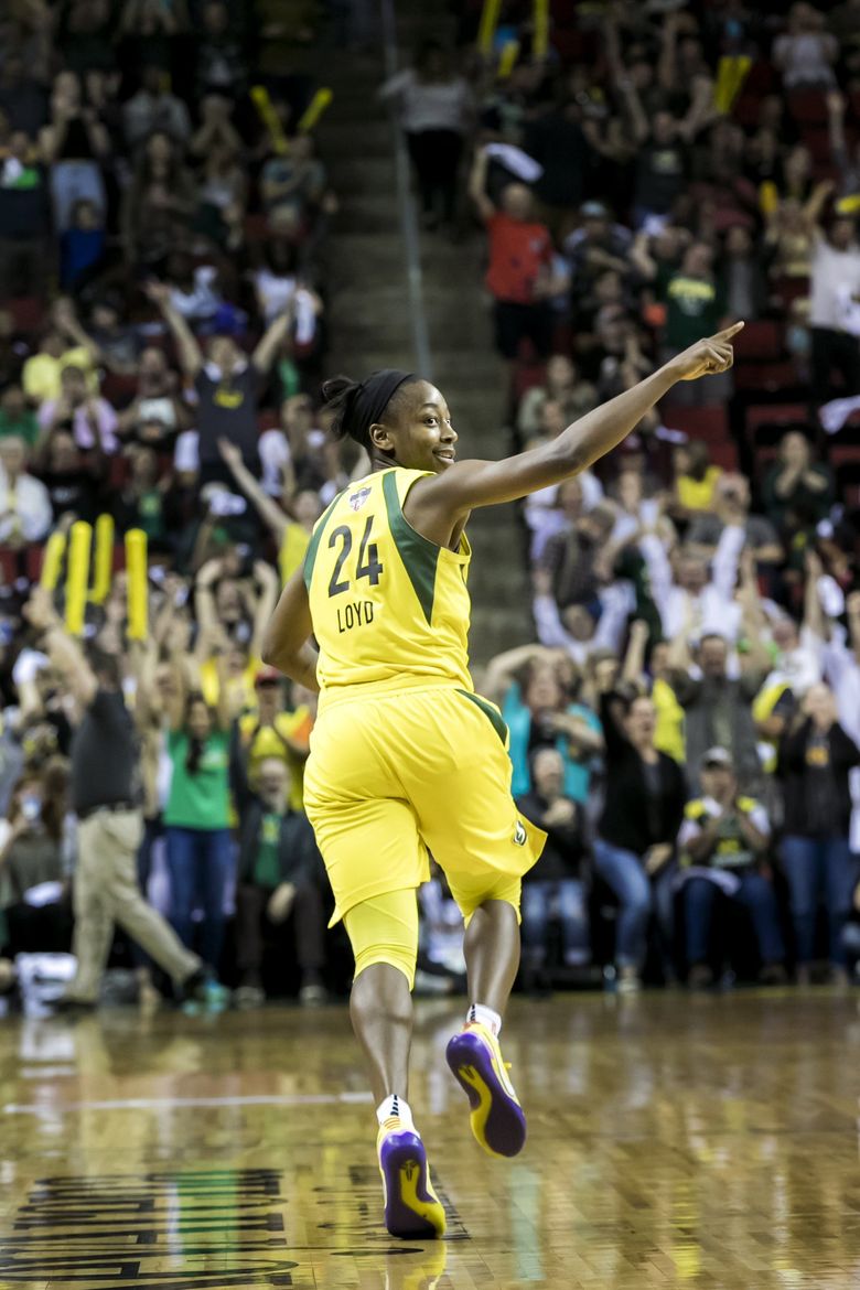 Jewell Loyd leads 5 Seattle starters in double figures, Storm win