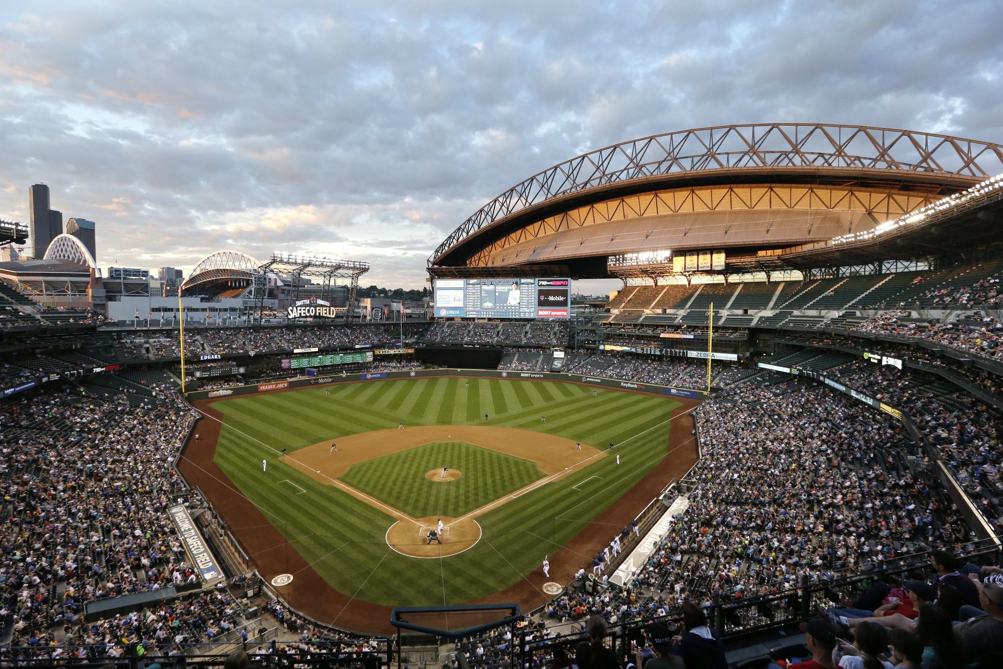 Lawsuit Alleges Ada Violations At Safeco Field The Seattle Times
