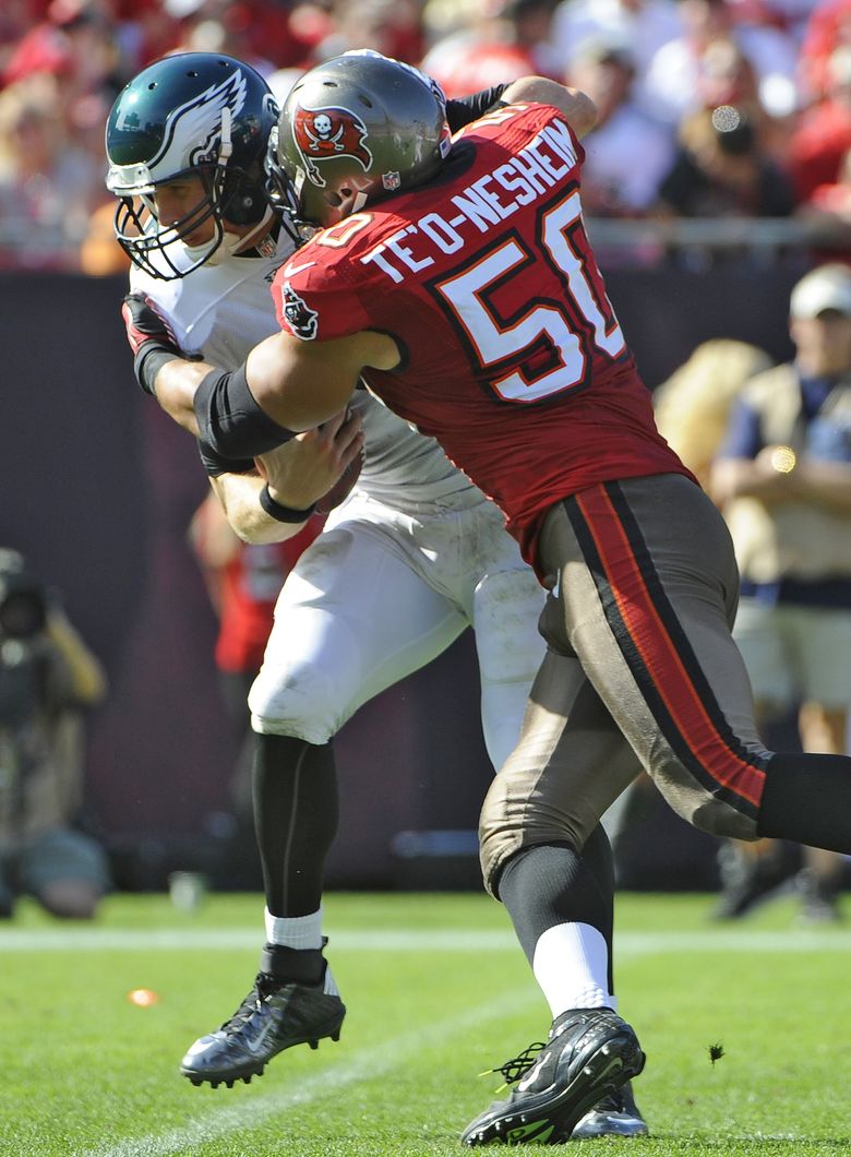 Ex-Bucs DE Daniel Te'o-Nesheim dies at age 30