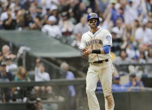 Mariners avoid being swept by Yankees with thrilling win behind