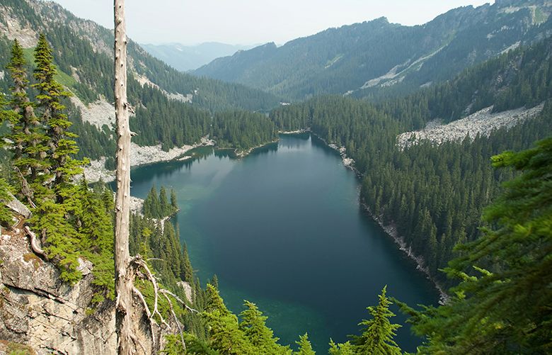 A day with long-haul hikers on the Pacific Crest Trail | The Seattle Times