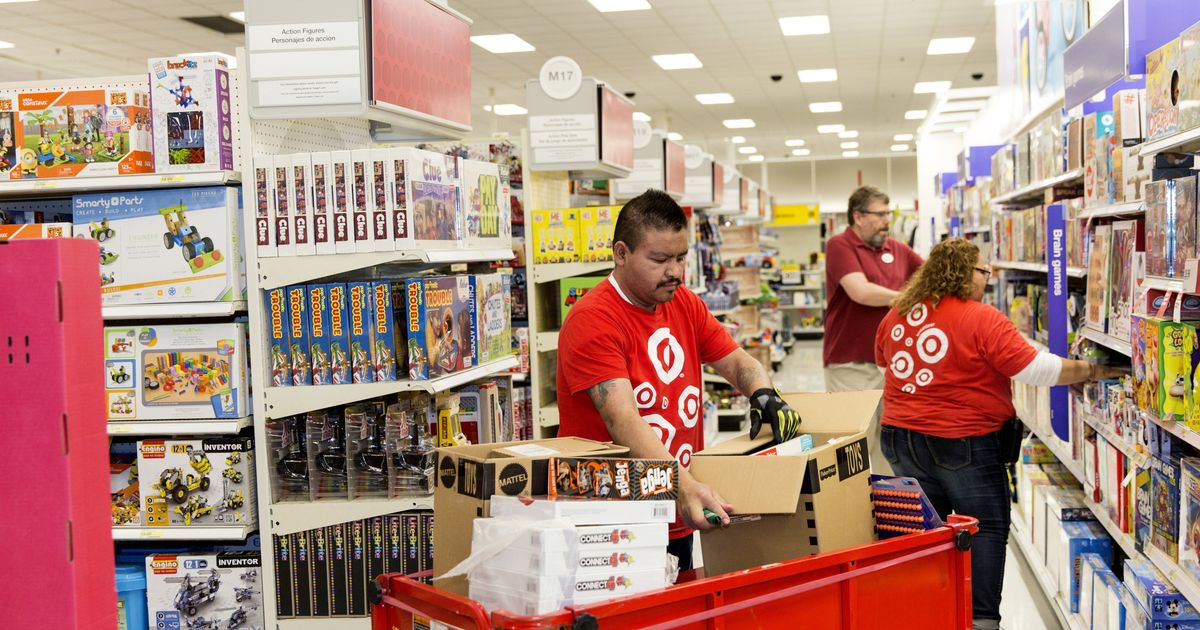 Target’s plan to win over seasonal workers 12 an hour and 500 gift