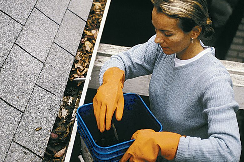 6 Ways To Prep For The Change Of Seasons The Seattle Times   Cleaning Gutters Tzr 