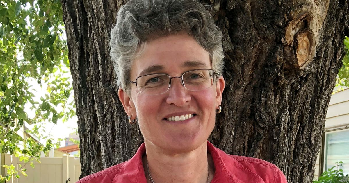 GOP congressman attacks foe’s family ties in Oregon district The