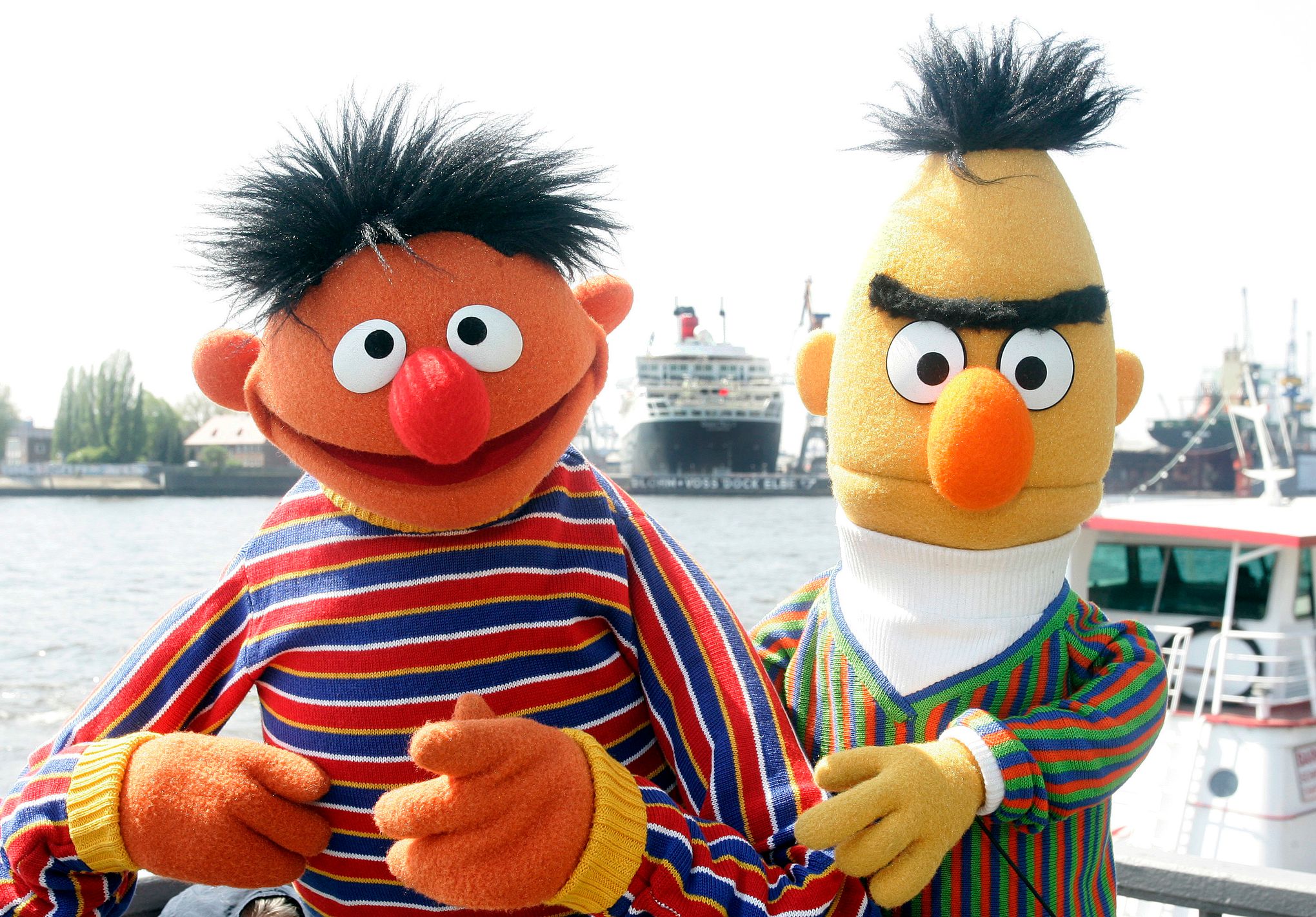 Sesame Street Gay Sex - Sesame Street' wants to clarify: Bert and Ernie aren't gay | The Seattle  Times