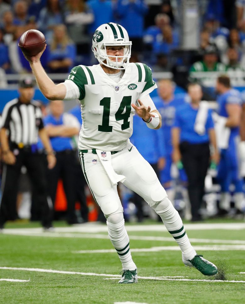 New York Jets' Sam Darnold throw pick-6 on first NFL play