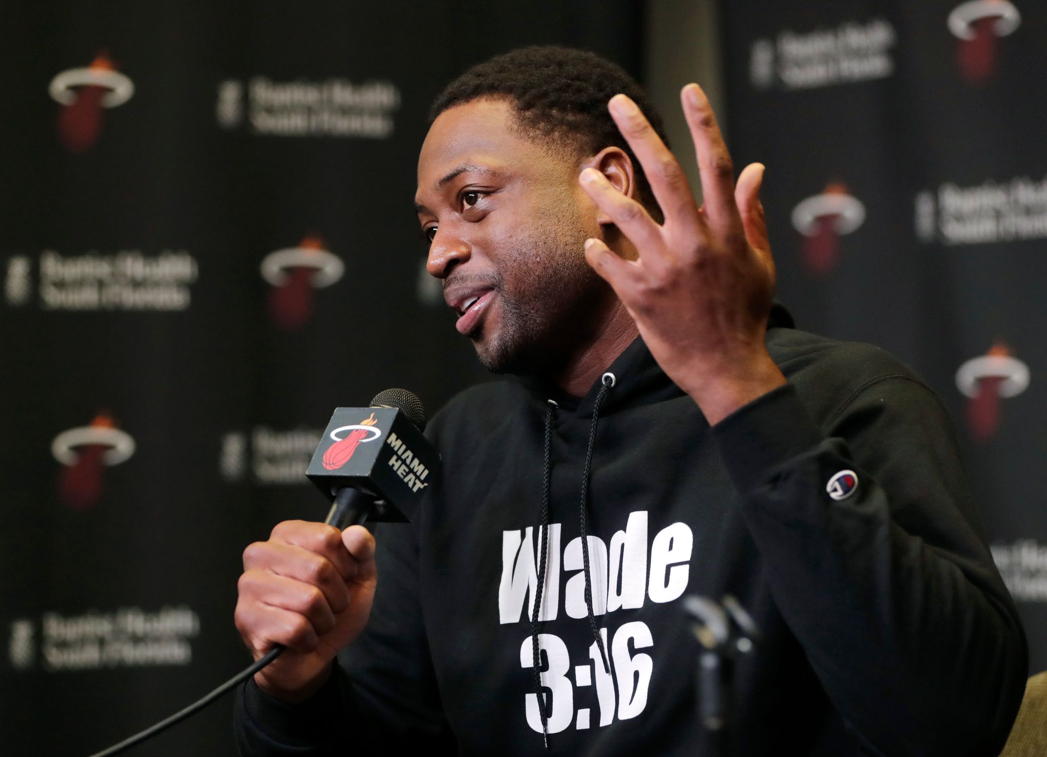 Dwyane Wade announces return to Miami Heat for 'one last dance