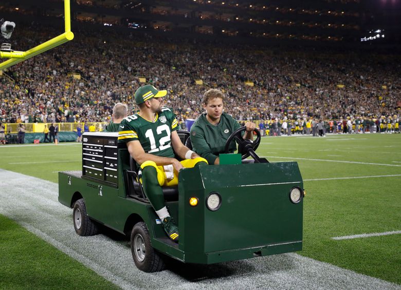 Aaron Rodgers Returns After Being Carted Off the Field With Knee