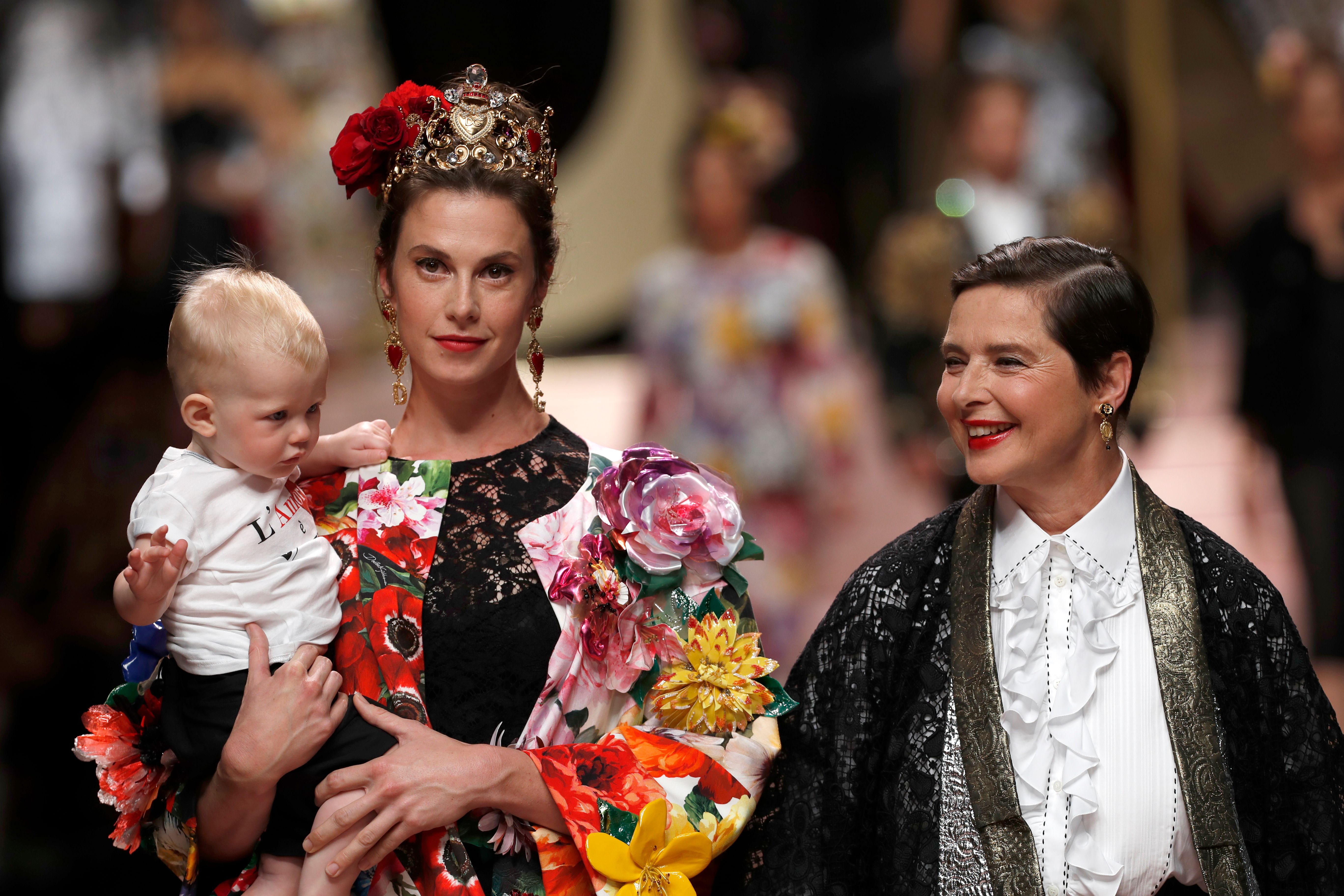 Dolce&Gabbana explore DNA with star-filled cast | The Seattle Times