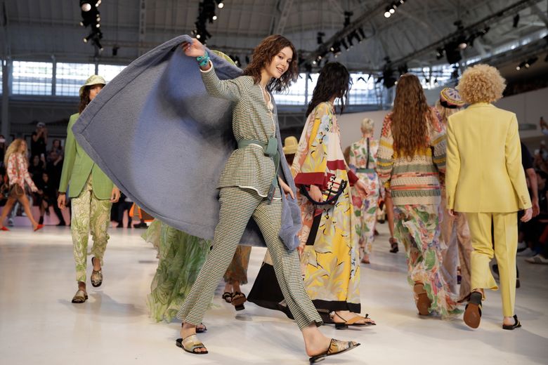Versace's Animal-Print Dye Job Steals the Show at Milan Fashion