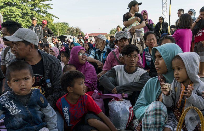 Slow arrival of aid frustrates Indonesia quake survivors | The Seattle ...