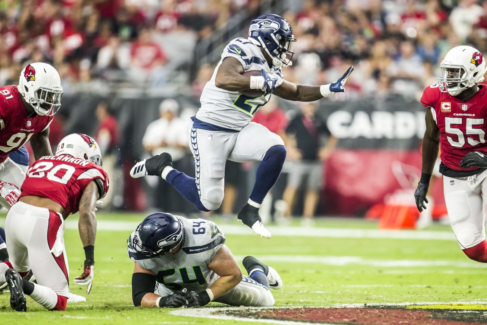 Why the Seahawks' Earl Thomas flipped off his own team after fracturing his  leg, NFL