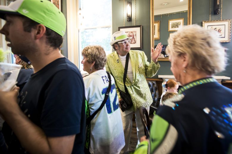 Seahawks fan has ridiculous logo hat (Photos)