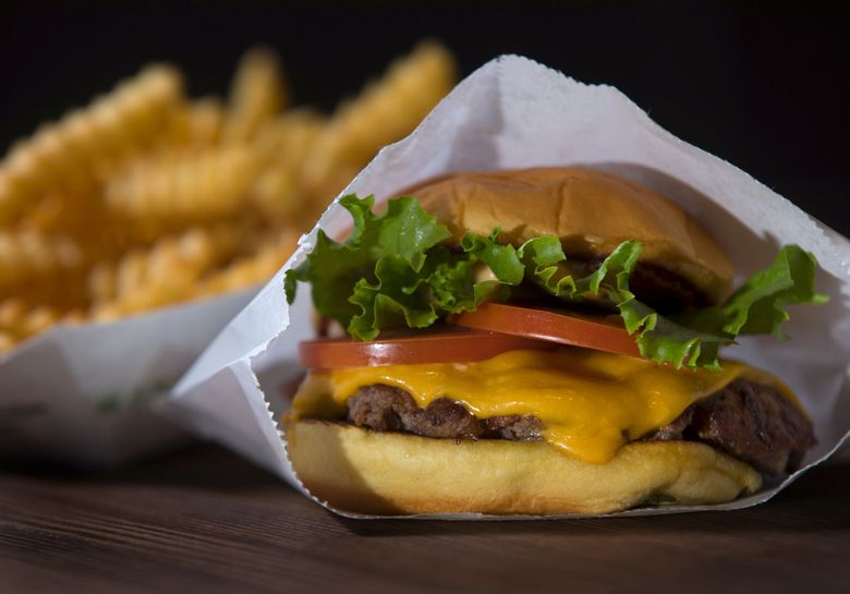 Is Shake Shack really all that? Seattle Times food writer tries the  hamburger chain for the first time
