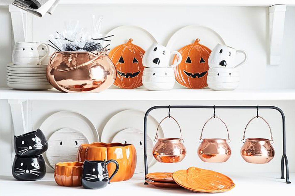 Pottery barn 2024 halloween plates