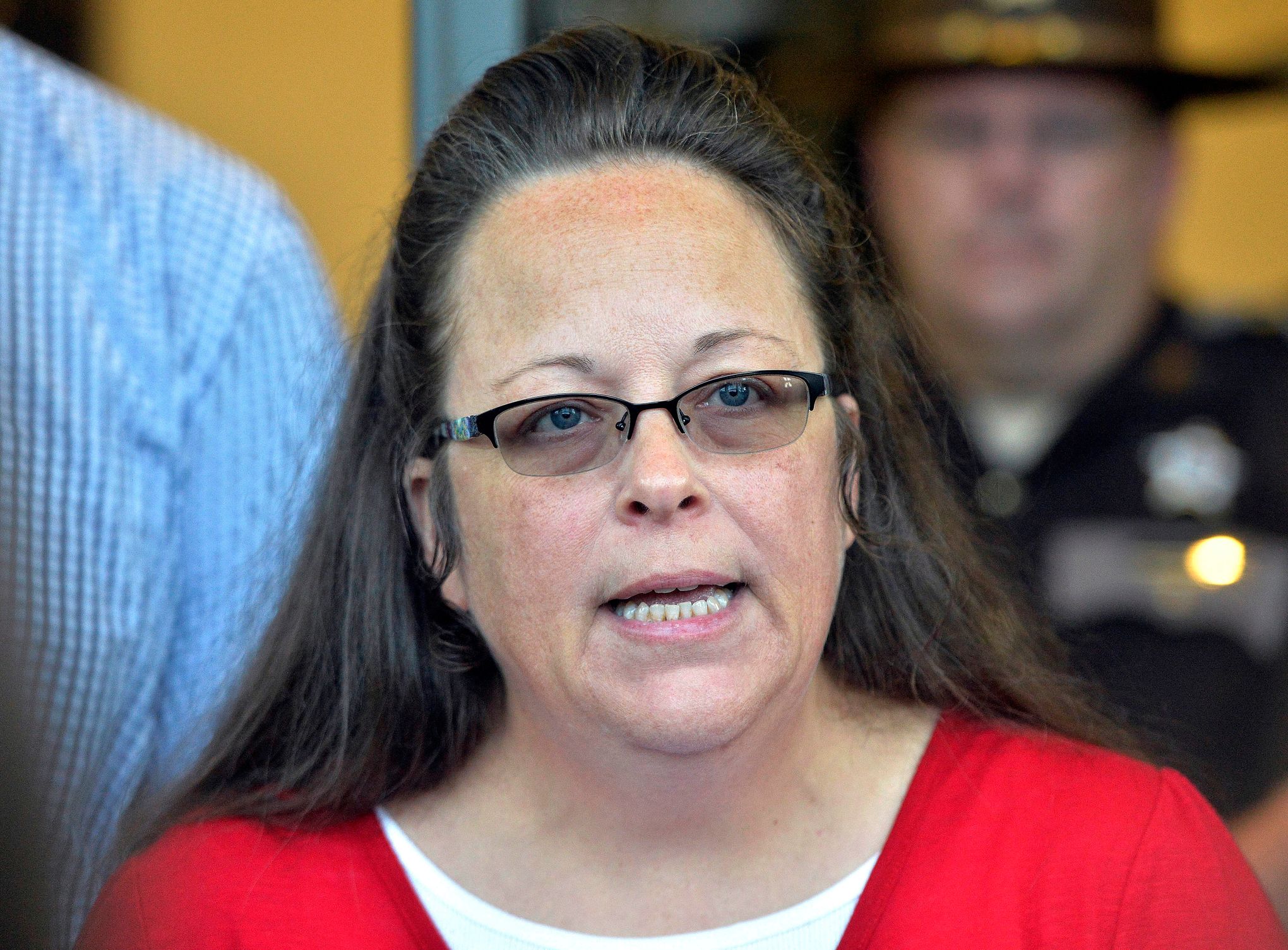 Anti-gay marriage clerk in Kentucky faces voters in forum | The Seattle  Times