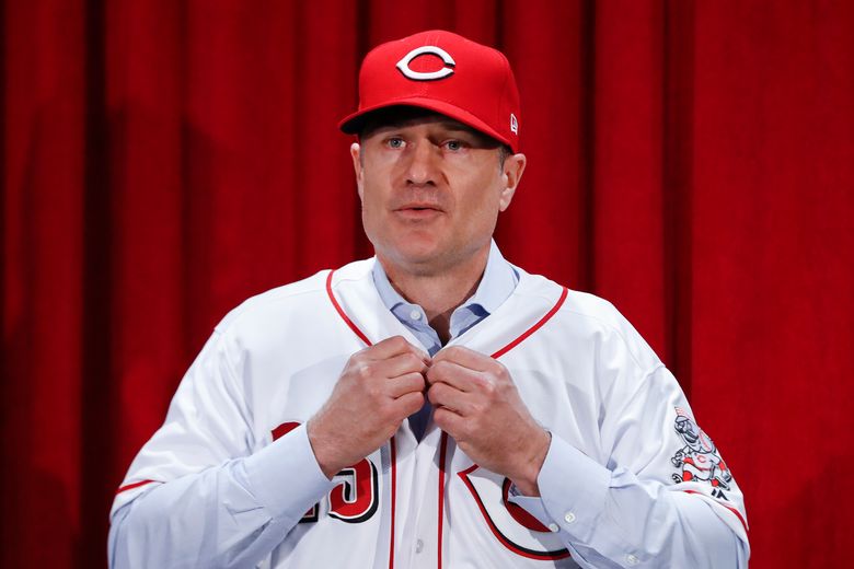 Family affair: Rebuilding Reds pick David Bell to lead them | The Seattle  Times