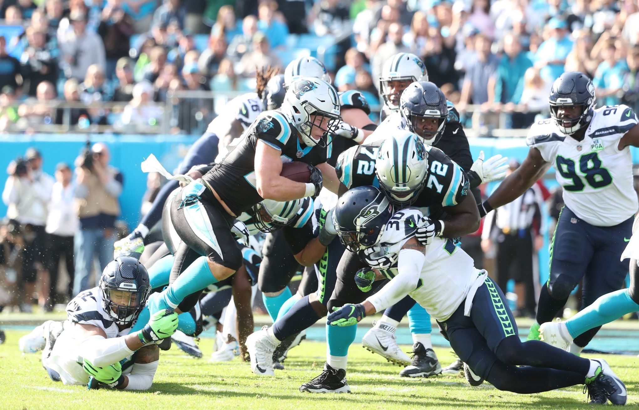 Slow-start Seahawks declaw Panthers, 37–27