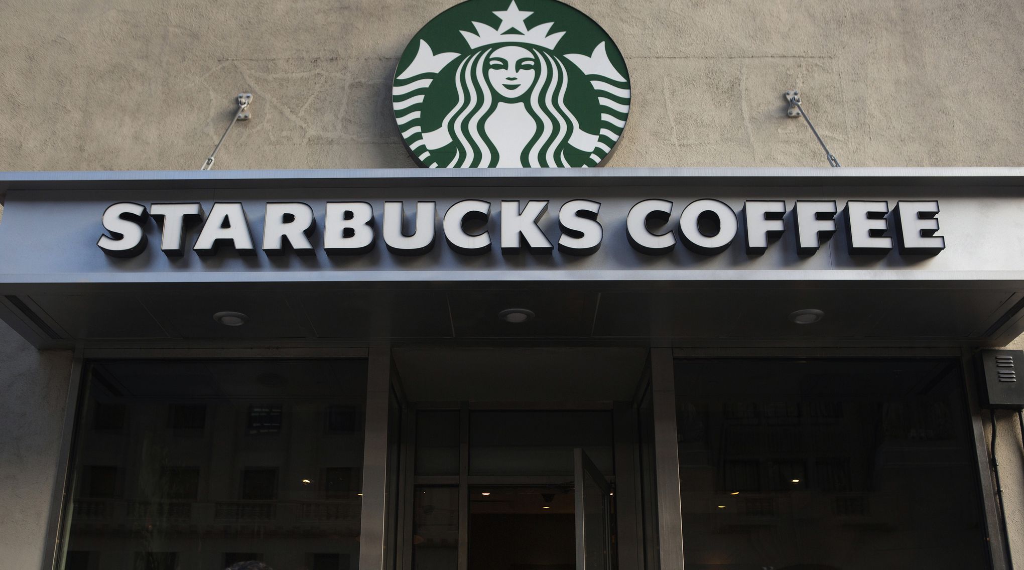 Starbucks will soon start blocking porn on all of its public Wi Fi  