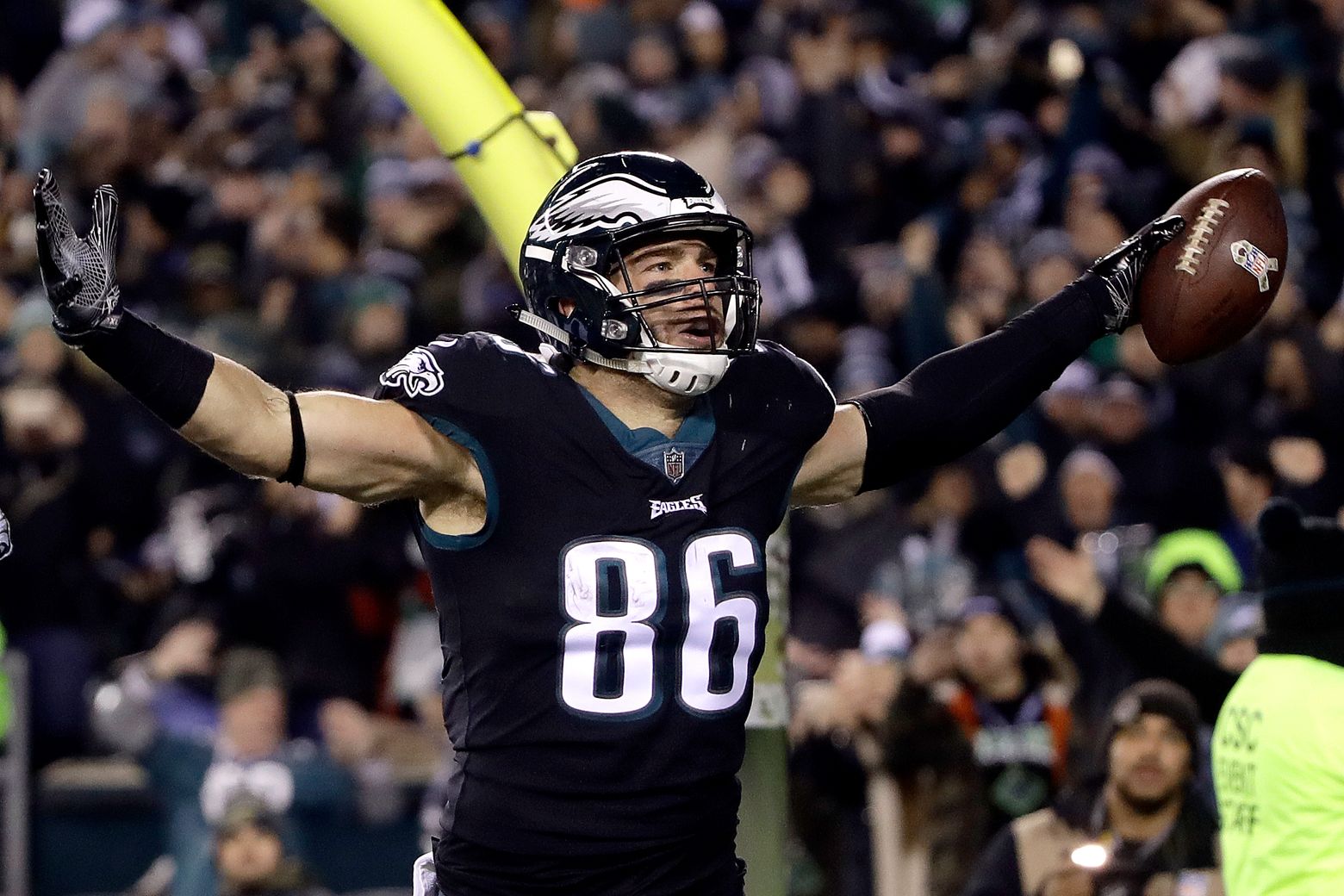 Zach Ertz's Top Plays from Week 11 Win vs. Seattle