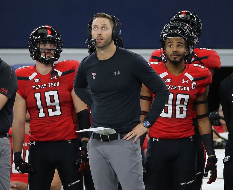 Head coach Kliff Kingsbury of the Texas Tech Red Raiders looks on