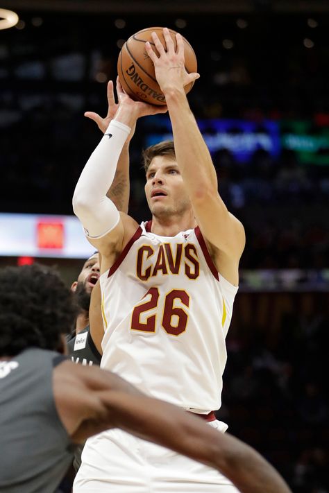 NBA notes: Cavaliers send Kyle Korver to Jazz for future draft