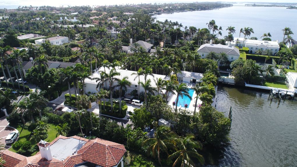 The home of Jeffrey Epstein has a large waterfront footprint in the Town of Palm Beach, not far from President Trump’s Mar-a-Lago. (Pedro Portal/Miami Herald/TNS)