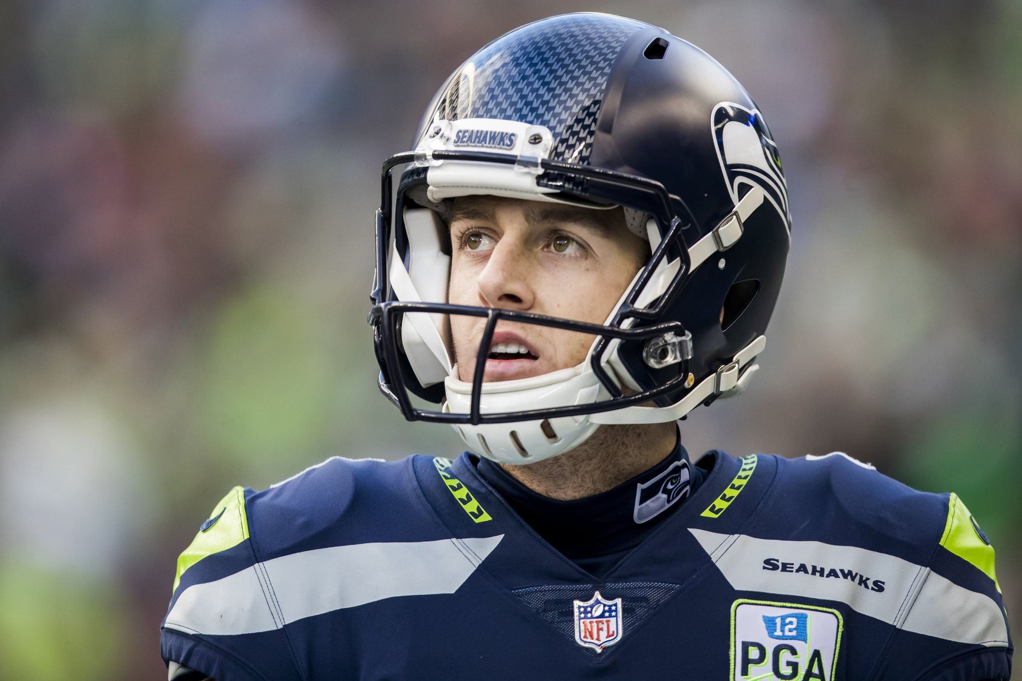 Seattle Seahawks punter Michael Dickson (4) punts against the Arizona  Cardinals in an NFL football game, Sunday, Nov. 6, 2022, in Glendale, Ariz.  Seahawks won 31-21. (AP Photo/Jeff Lewis Stock Photo - Alamy