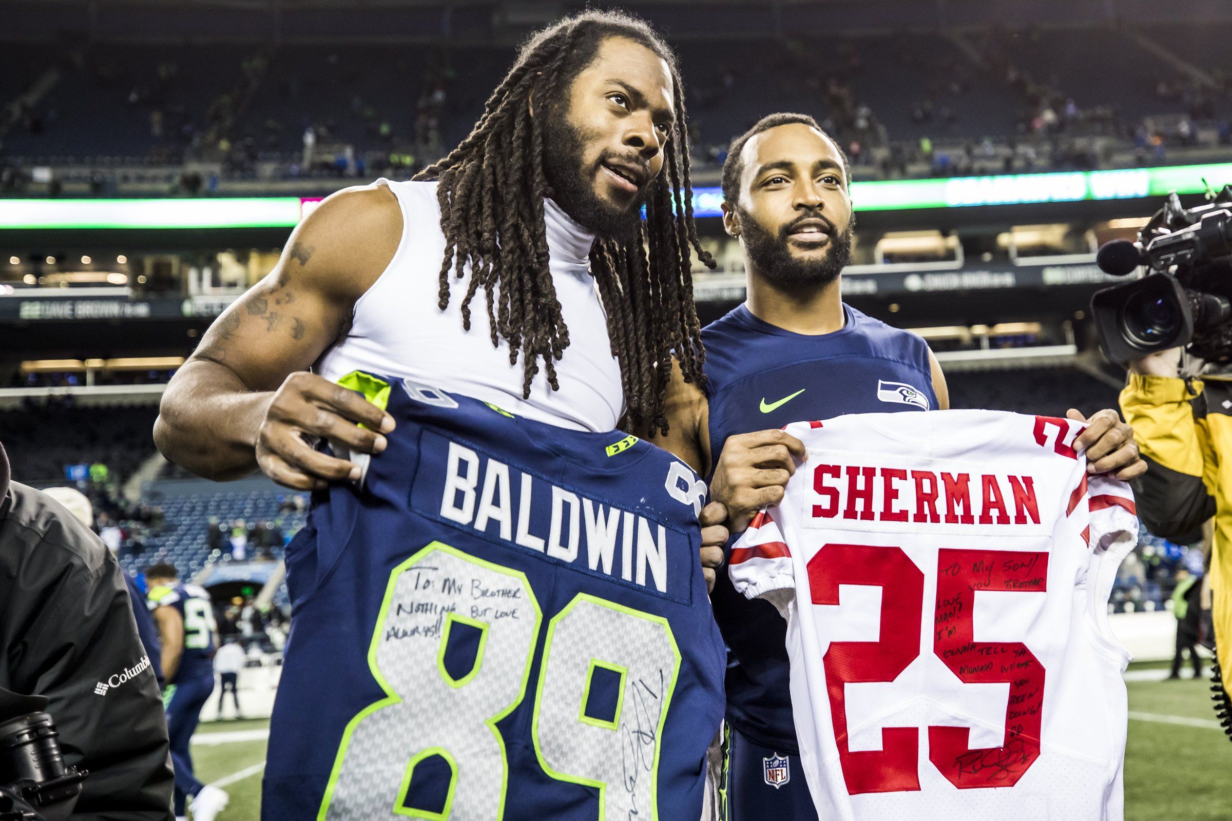 Richard Sherman shared emotional moments with some Seahawks in his