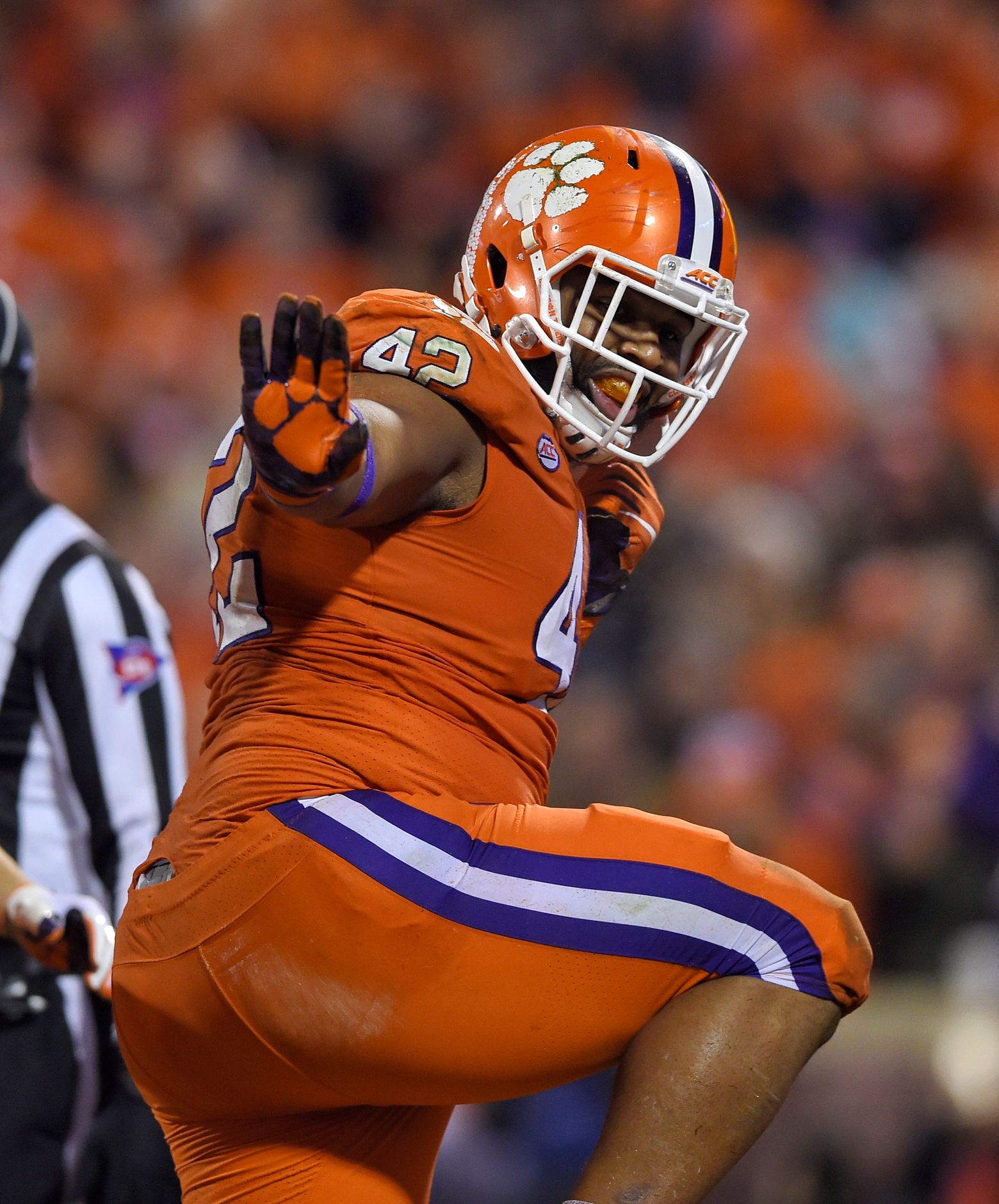 Clemson Defensive Tackle Christian Wilkins Is Returning To Clemson