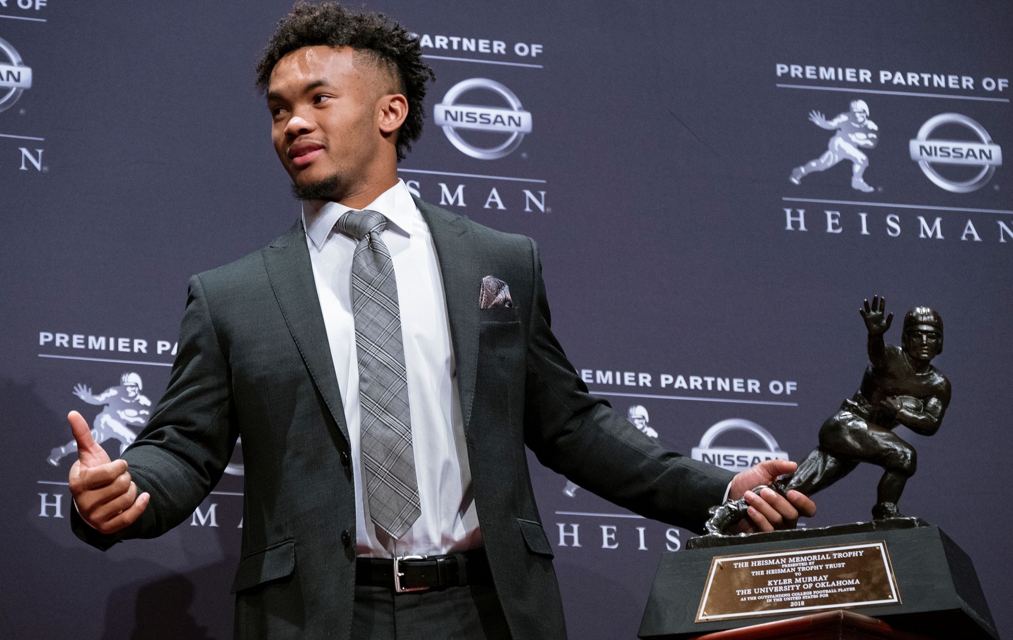 Oklahoma quarterback Kyler Murray wins the Heisman trophy