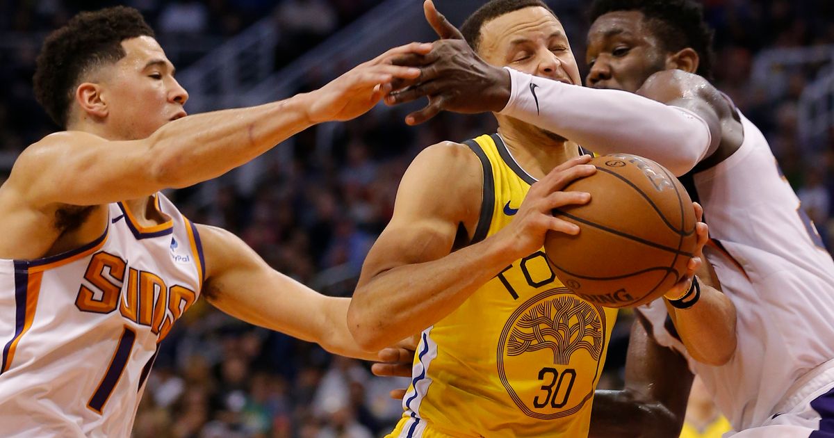 Curry’s 34 points help Warriors scorch Suns, 132109 The Seattle Times