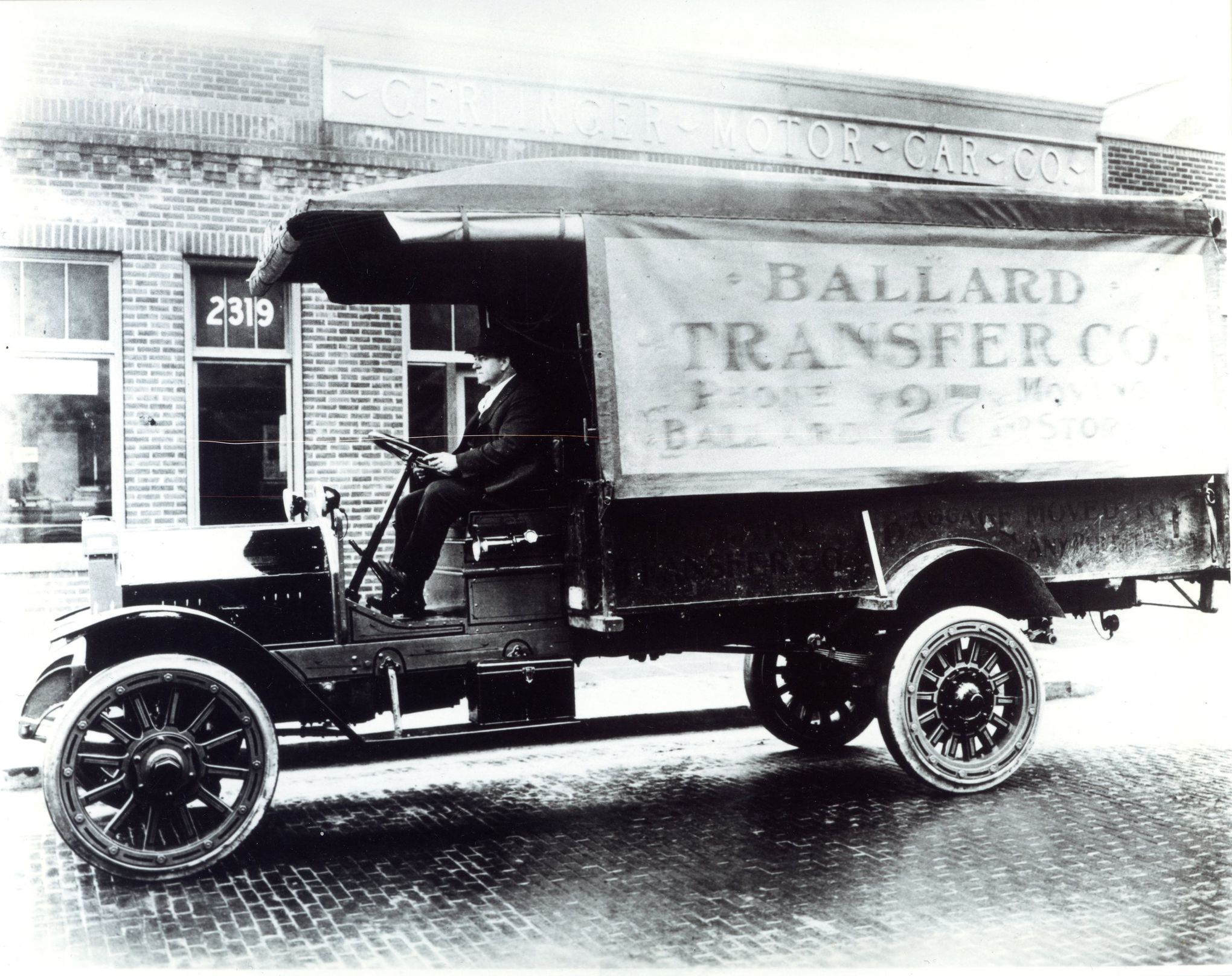 After 113 years, Ballard Transfer hoists its last load