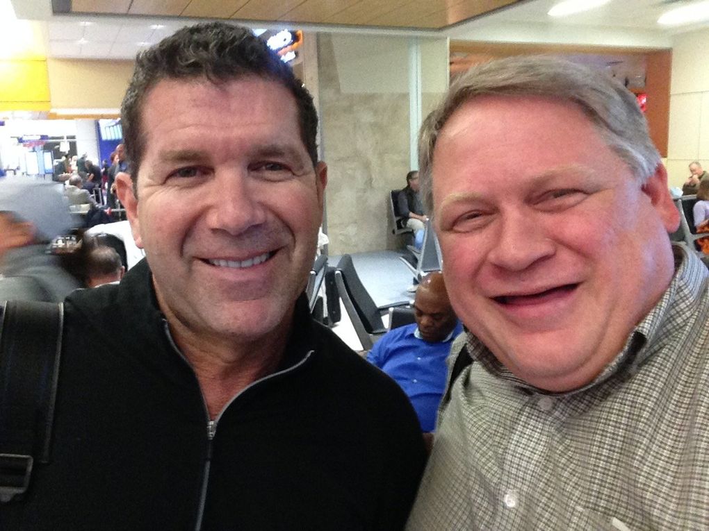 David Crocker (right) takes a selfie with former Mariners star Edgar Martinez. (Photo courtesy / David Crocker)