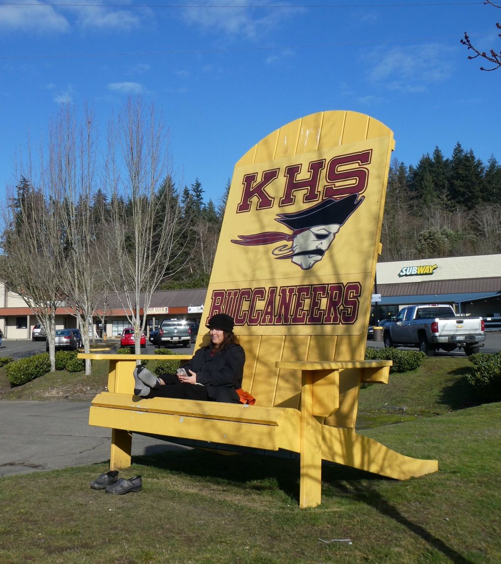 Kingston’s “Big Chairs” can be spotted at various locations around town. They promote the town as a place where visitors can come to relax. (Carol Pucci / Special to The Seattle Times)