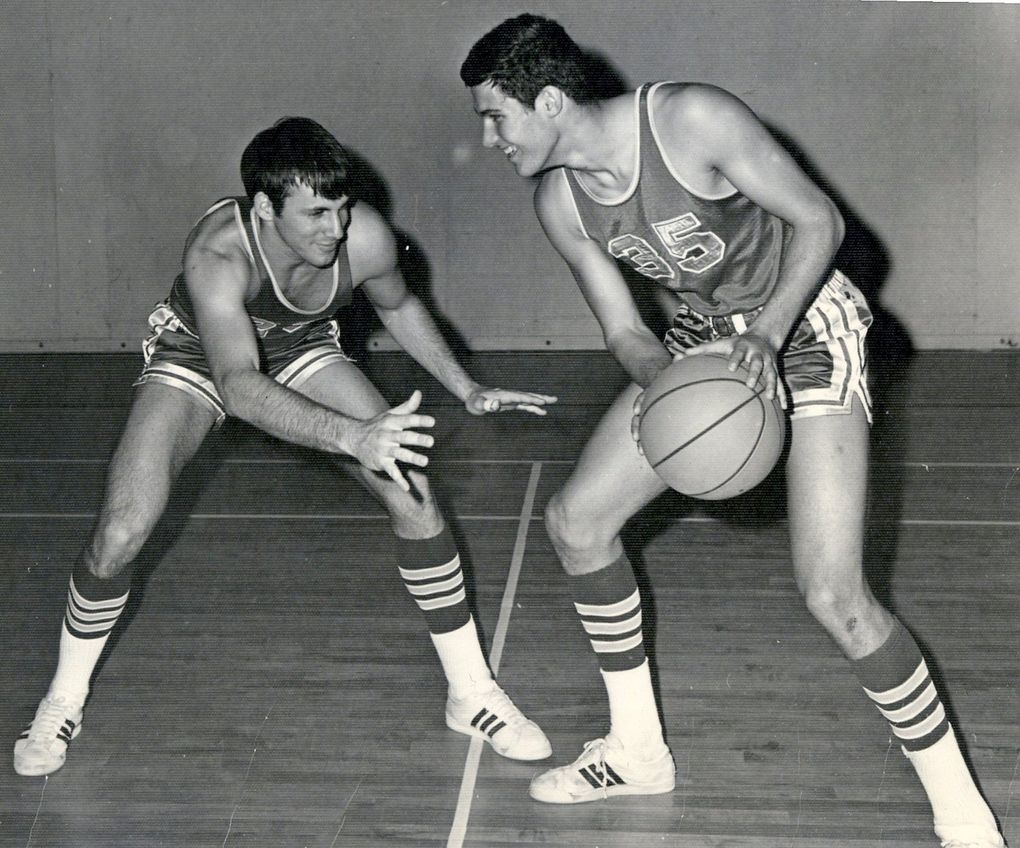 “We really didn’t have a lot of offense. Our offense was our press,” recalled Jay Inslee, shown here with teammate Ed Kamins. (Courtesy of Jay Inslee)