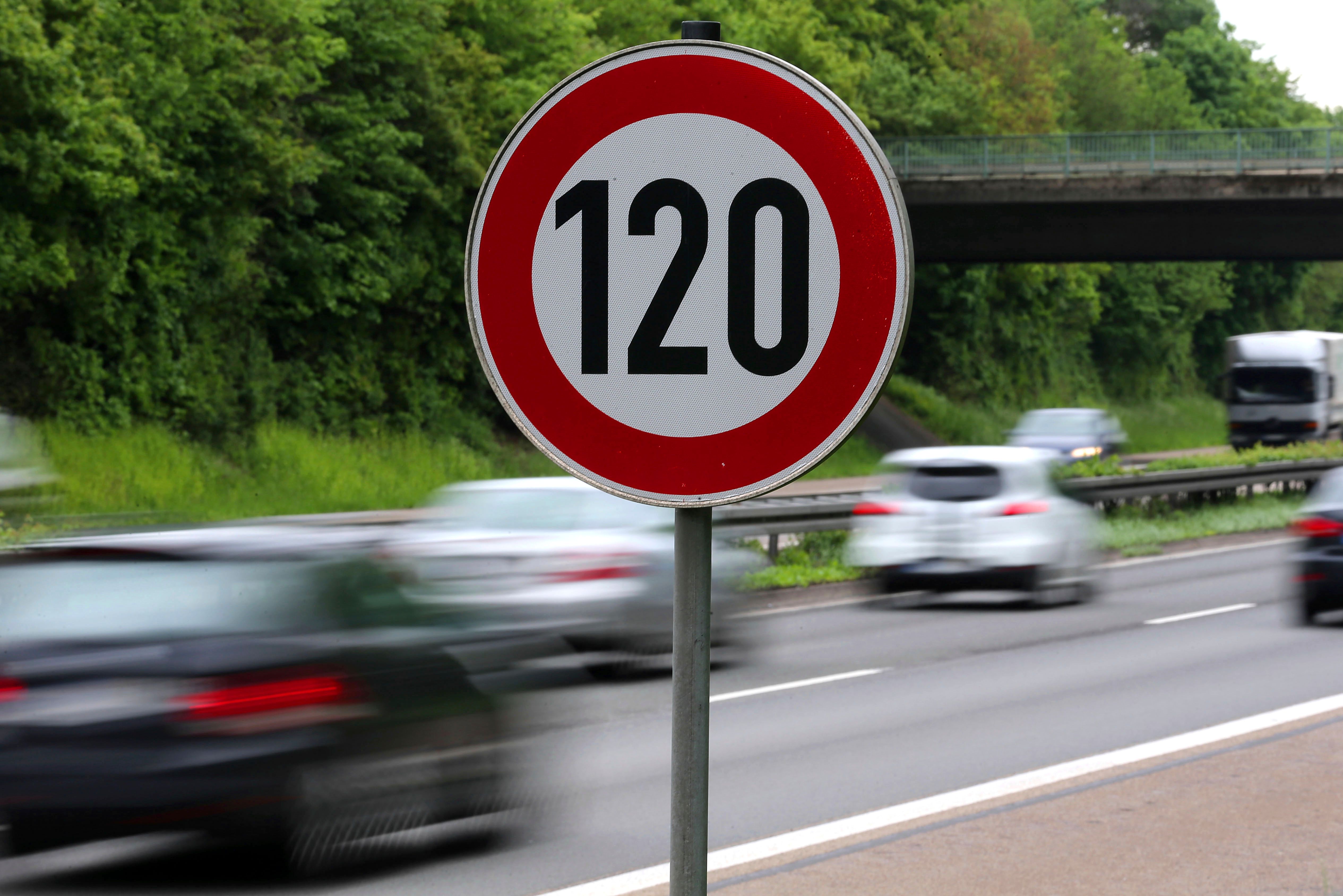 Talk about highway speed limit divides Germans | The Seattle Times