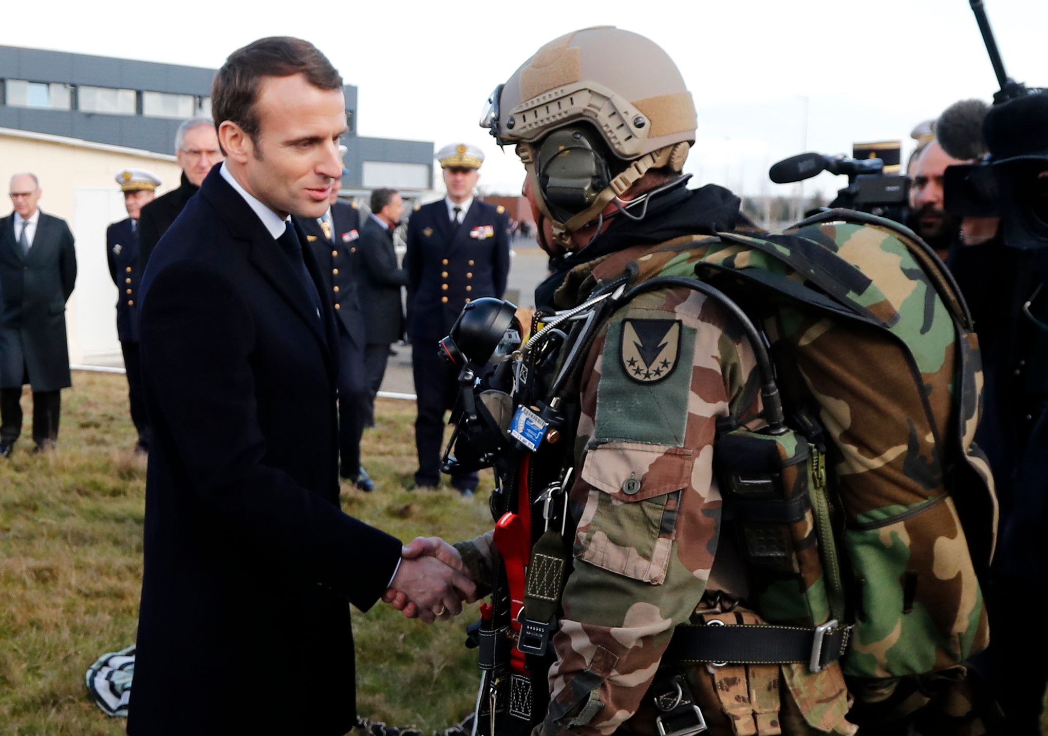 urn-publicid-ap-org-521692139b9b489ea5bda73eaef16cadFrance_Macron_77994.jpg
