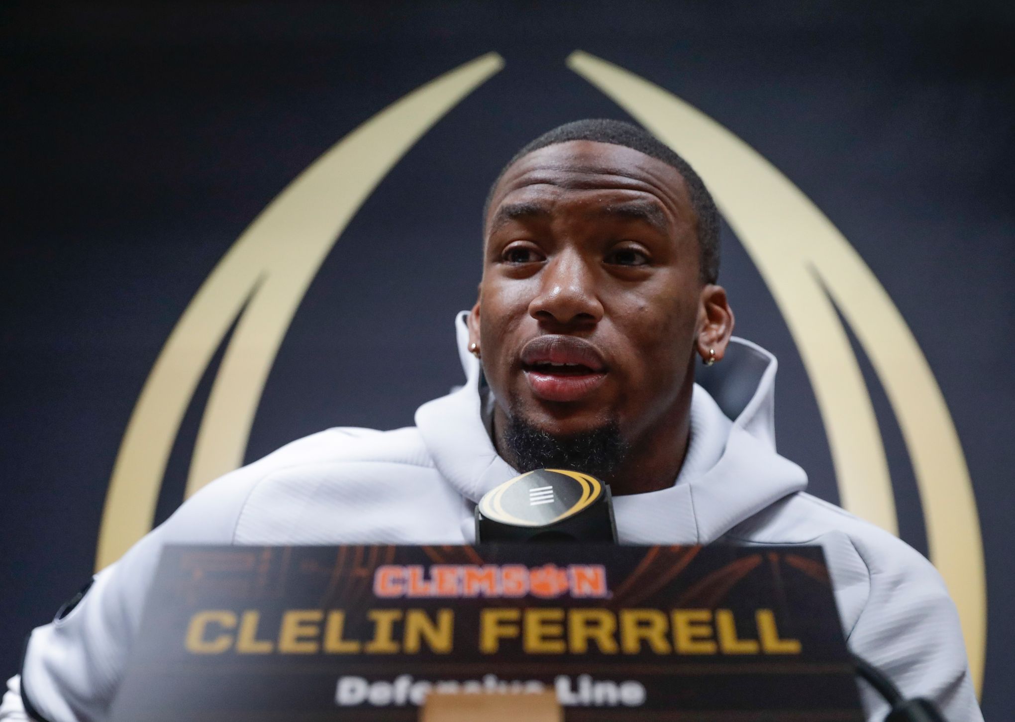 Alabama vs. Clemson: Who is defensive end Clelin Ferrell?