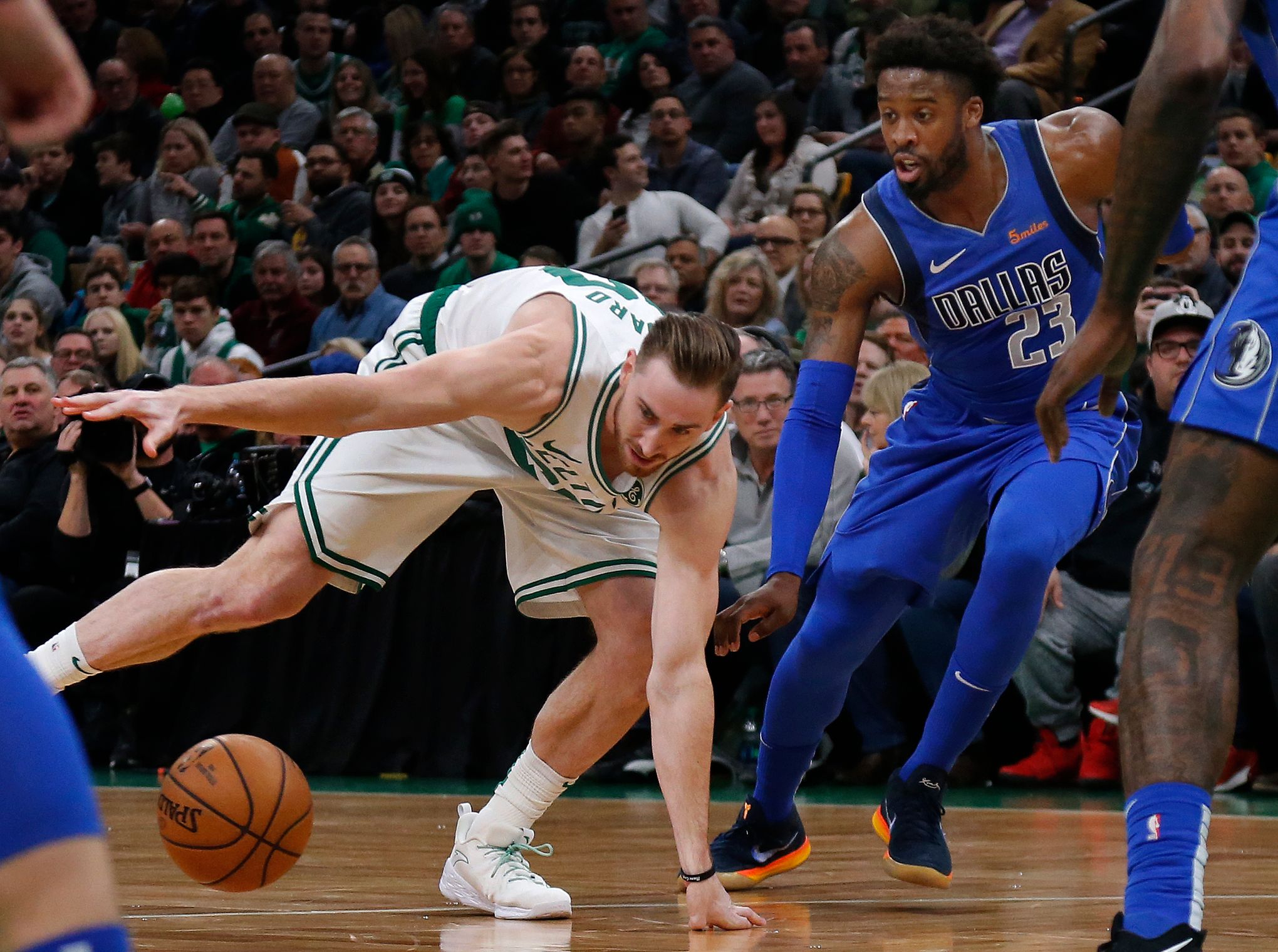 Gordon Hayward scores 10 points for Celtics in return from