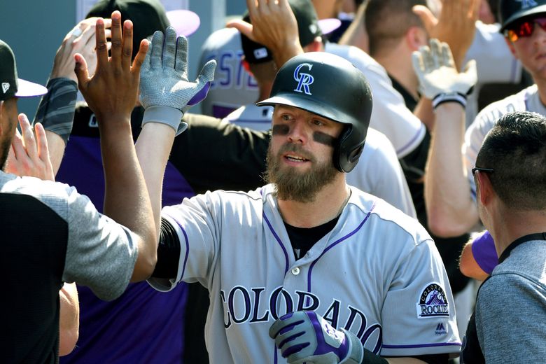 Colorado Rockies agree to minor league contract with first baseman