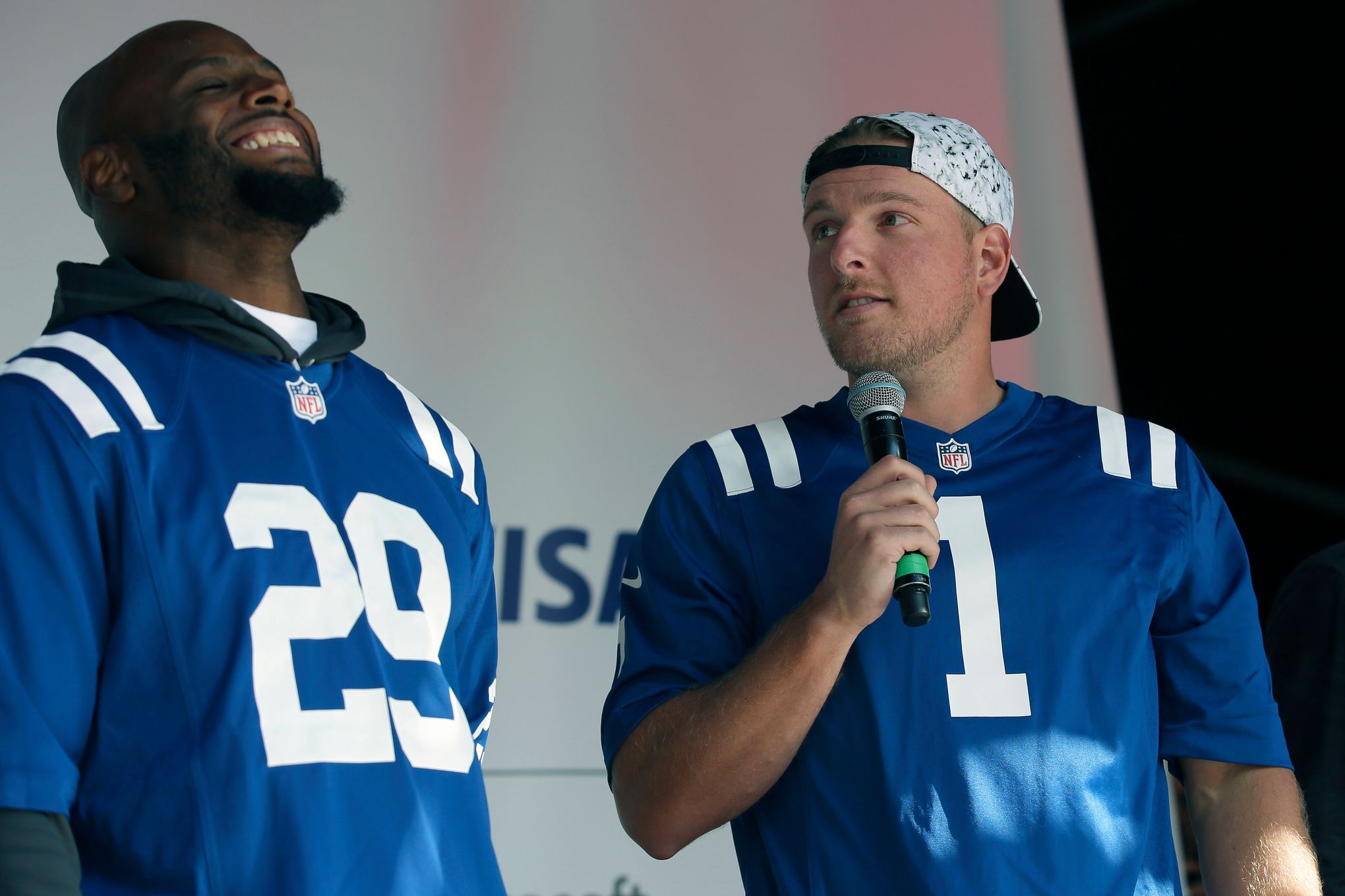 Pat McAfee, ESPN agree to deal for ex-NFL punter's   show