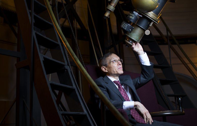 Avi Loeb poses in the observatory near his office in Cambridge, Mass. His theory about an alien spaceship has made the rounds in the media and caused controversy in the academic community. MUST CREDIT: Photo for The Washington Post by Adam Glanzman
