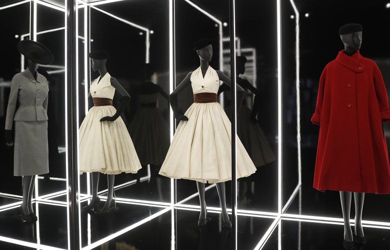 The Christian Dior Exhibit at London's Victoria & Albert Museum Is 2019's  Must-See Hit - Fashionista