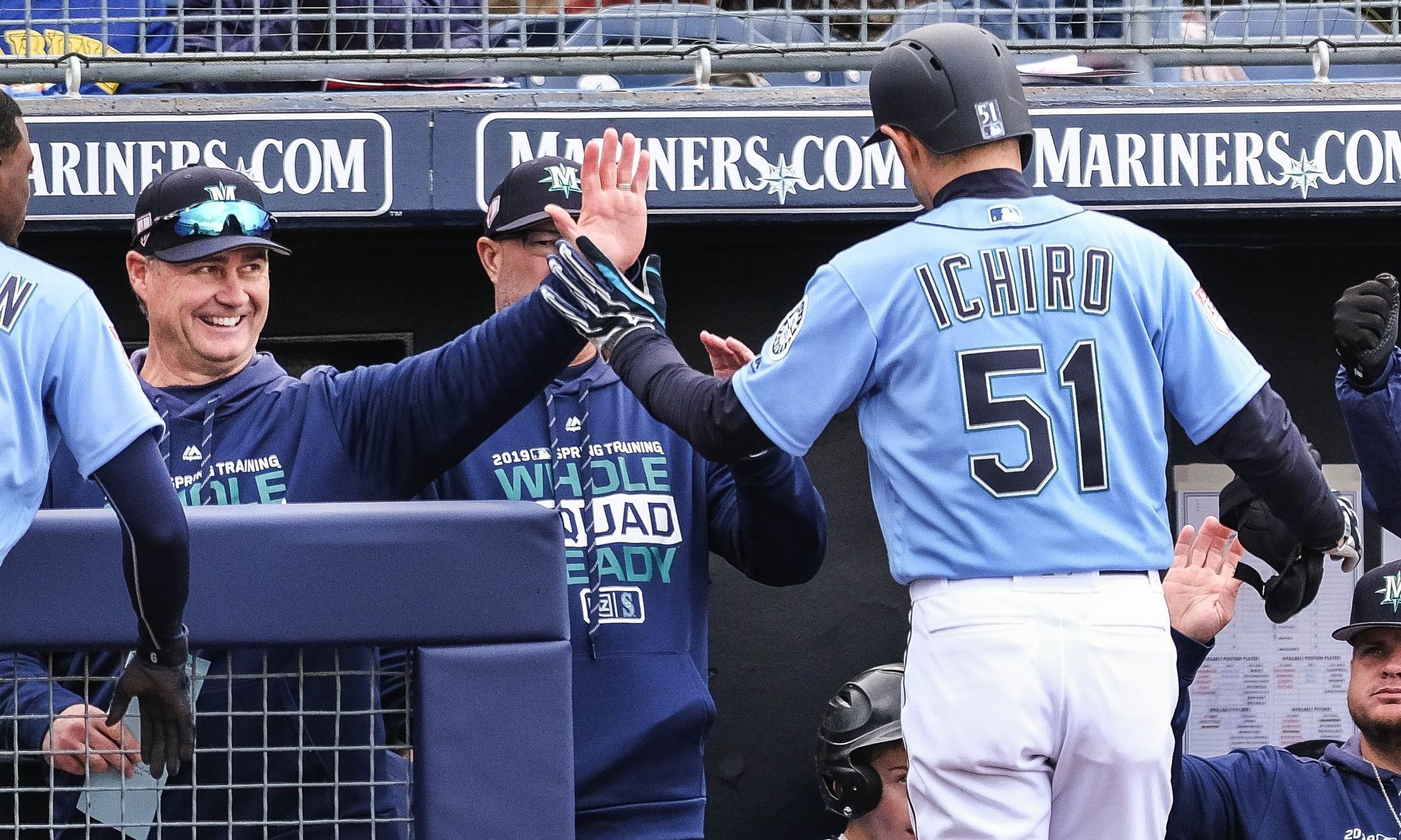 Ichiro to throw ceremonial first pitch before Mariners home opener