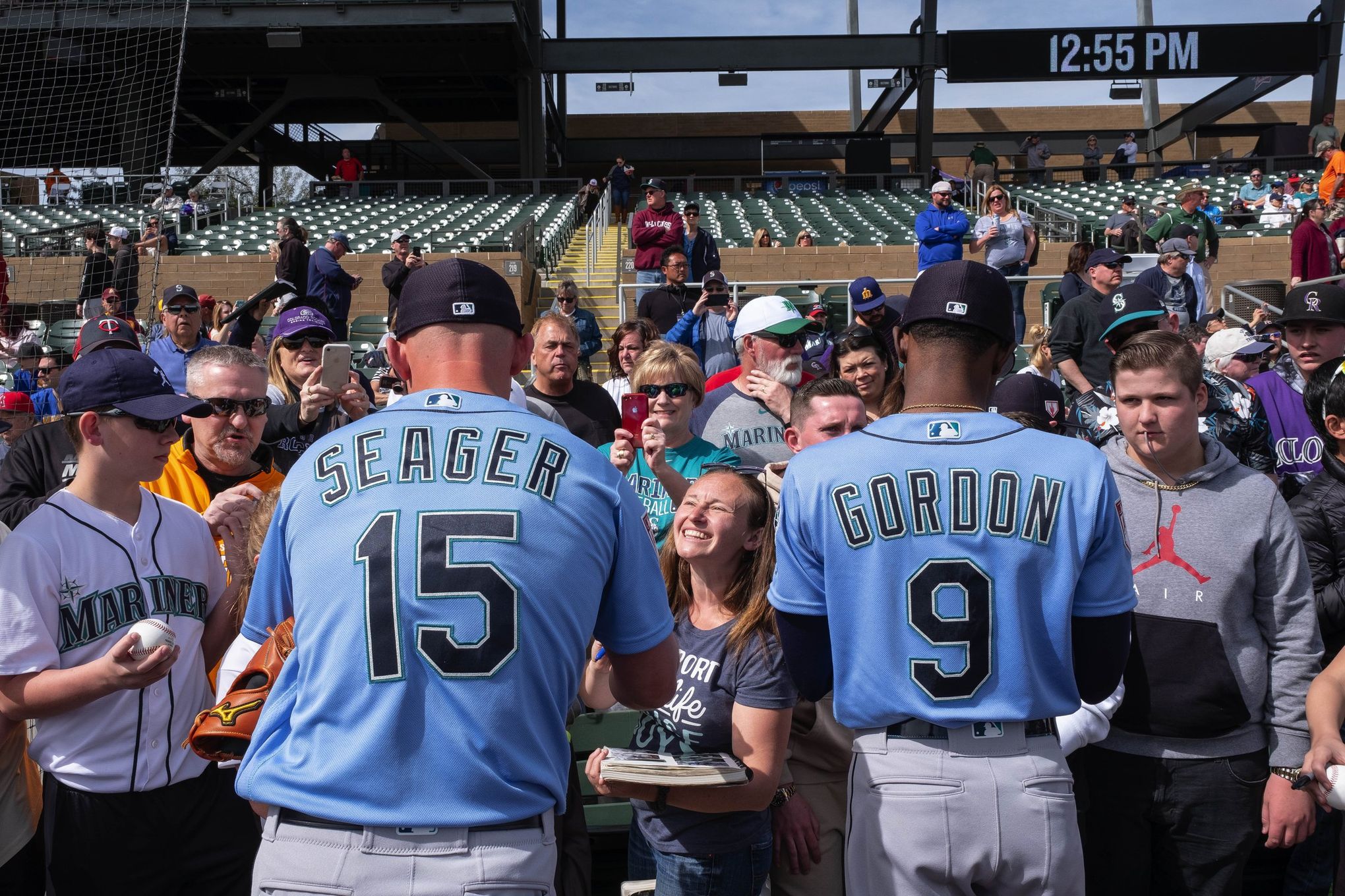 Marlins trade Dee Gordon to Mariners - The Boston Globe